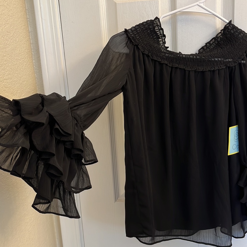 Off the shoulder blouse - Picture 2 of 4